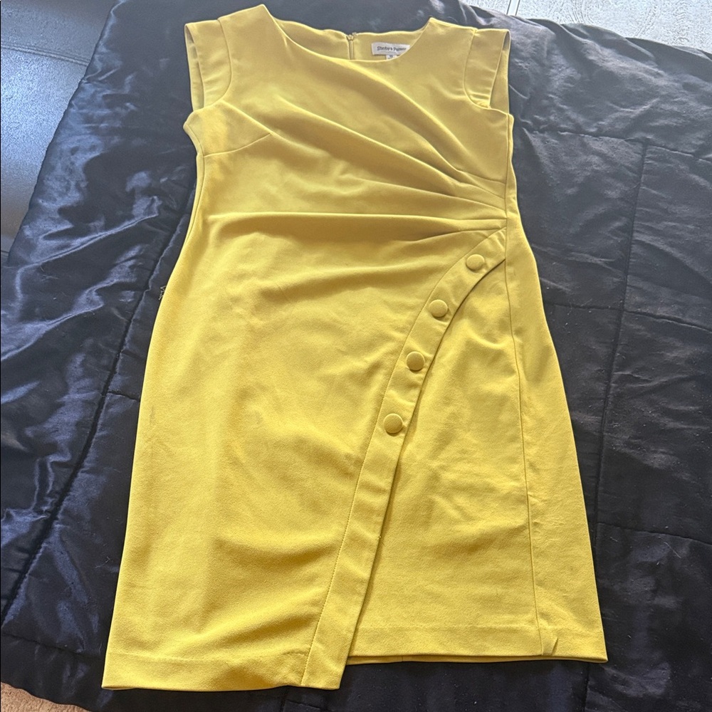 Sleeveless Yellow Sheath Dress with Decorative Buttons